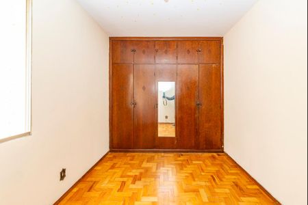 Quarto 1 de apartamento para alugar com 2 quartos, 84m² em Padre Eustáquio, Belo Horizonte