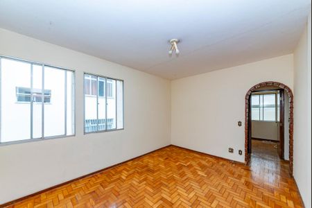 Sala de apartamento para alugar com 2 quartos, 84m² em Padre Eustáquio, Belo Horizonte