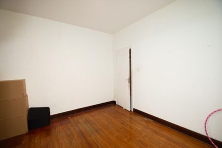 Casa à venda com 200m², 3 quartos e 3 vagas Casa à venda com 200m², 3 quartos e 3 vagasQuarto 1