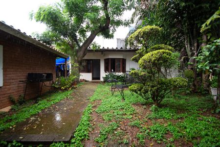 Casa à venda com 200m², 3 quartos e 3 vagas Casa à venda com 200m², 3 quartos e 3 vagasÁrea Externa