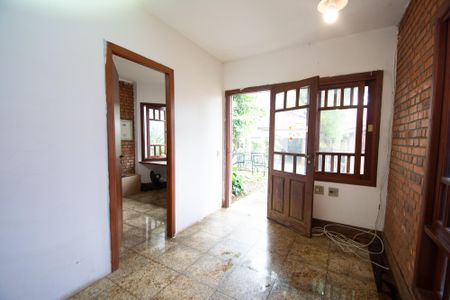 Casa à venda com 200m², 3 quartos e 3 vagas Casa à venda com 200m², 3 quartos e 3 vagasEntrada