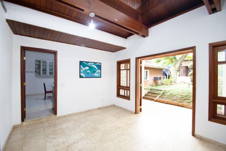 Casa à venda com 200m², 3 quartos e 3 vagas Casa à venda com 200m², 3 quartos e 3 vagasSala