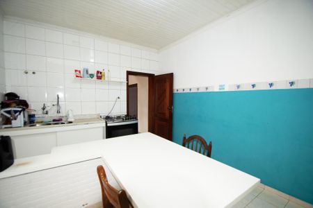 Casa à venda com 200m², 3 quartos e 3 vagas Casa à venda com 200m², 3 quartos e 3 vagasCozinha