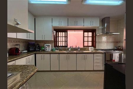 Casa à venda com 456m², 3 quartos e 6 vagas