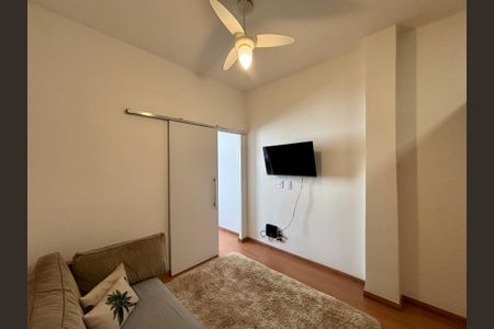 Sala de apartamento para alugar com 1 quarto, 35m² em Copacabana, Rio de Janeiro