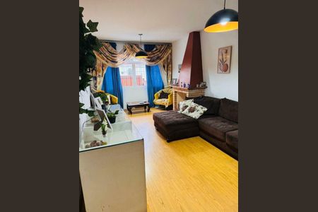 Casa à venda com 3 quartos, 225m² em Vila Marari, São Paulo