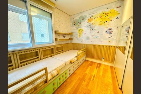 Apartamento à venda com 274m², 4 quartos e 5 vagas