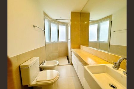 Apartamento à venda com 274m², 4 quartos e 5 vagas