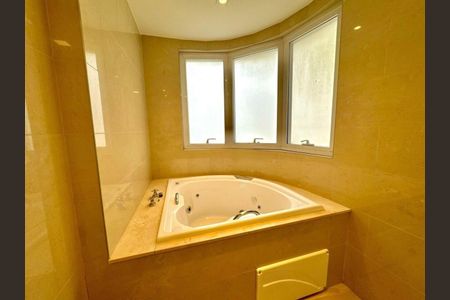 Apartamento à venda com 274m², 4 quartos e 5 vagas