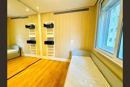 Apartamento à venda com 274m², 4 quartos e 5 vagas