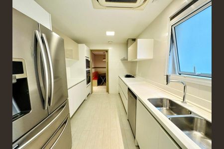 Apartamento à venda com 274m², 4 quartos e 5 vagas