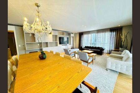 Apartamento à venda com 274m², 4 quartos e 5 vagas