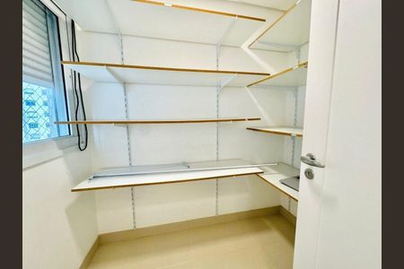 Apartamento à venda com 274m², 4 quartos e 5 vagas