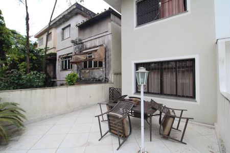 Casa à venda com 141m², 3 quartos e 2 vagasVaranda