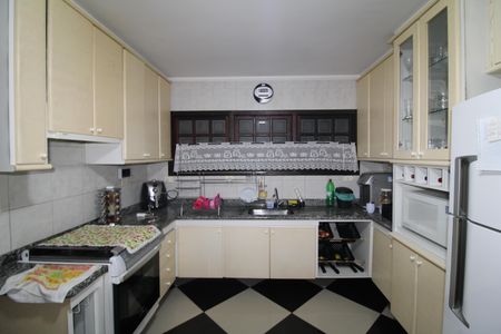 Casa à venda com 141m², 3 quartos e 2 vagasCozinha