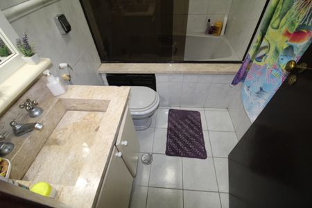 Casa à venda com 141m², 3 quartos e 2 vagasBanheiro 2