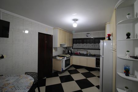 Casa à venda com 141m², 3 quartos e 2 vagasCozinha