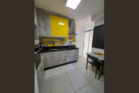 Apartamento à venda com 65m², 2 quartos e 1 vagaFoto 01