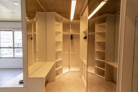 Apartamento para alugar com 90m², 1 quarto e 1 vaga Apartamento para alugar com 90m², 1 quarto e 1 vagaSuíte - Closet