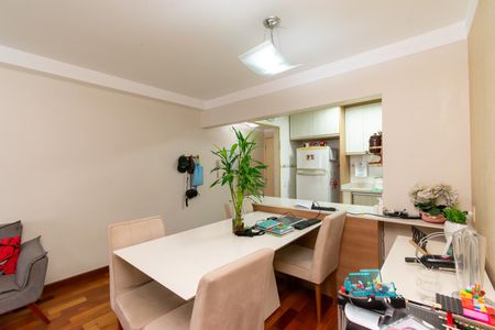 Apartamento à venda com 105m², 3 quartos e 2 vagasSala