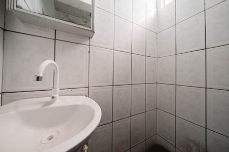 Banheiro de casa para alugar com 5 quartos, 250m² em Vila Nhocuné, São Paulo