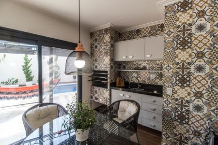 Apartamento à venda com 350m², 4 quartos e 4 vagas Apartamento à venda com 350m², 4 quartos e 4 vagasVaranda gourmet