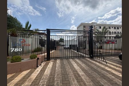 Apartamento para alugar com 45m², 2 quartos e 1 vaga Apartamento para alugar com 45m², 2 quartos e 1 vagaFachada