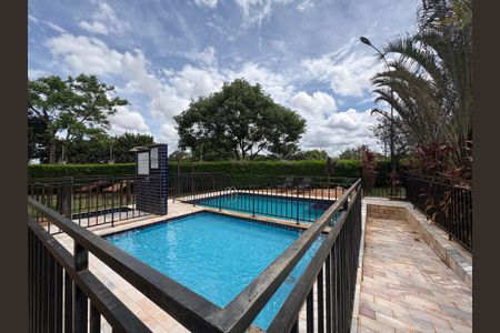 Apartamento para alugar com 45m², 2 quartos e 1 vaga Apartamento para alugar com 45m², 2 quartos e 1 vagaÁrea comum - Piscina