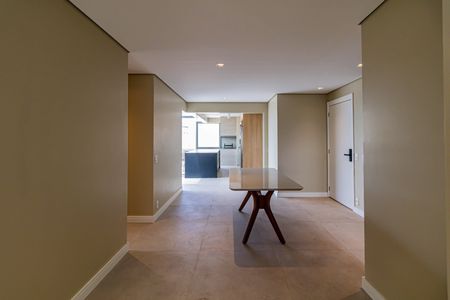 Apartamento à venda com 140m², 2 quartos e 2 vagasSala