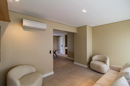 Sala de TV de apartamento à venda com 2 quartos, 140m² em Butantã, São Paulo