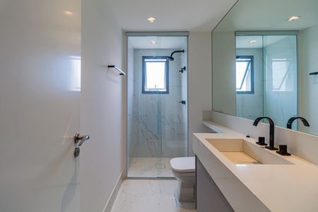 Apartamento à venda com 140m², 2 quartos e 2 vagasBanheiro da Suíte