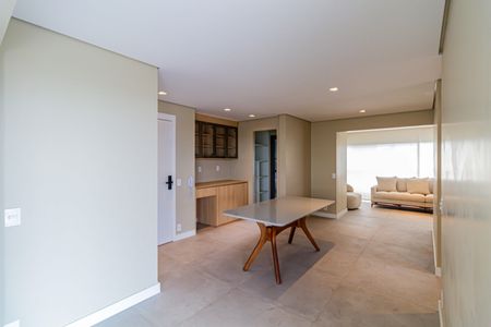 Apartamento à venda com 140m², 2 quartos e 2 vagasSala