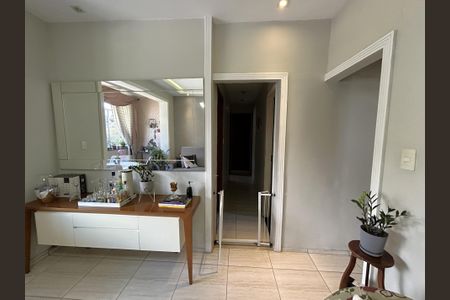 Corredor de apartamento à venda com 3 quartos, 82m² em Água Santa, Rio de Janeiro