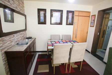 Apartamento à venda com 74m², 2 quartos e 1 vagaSala