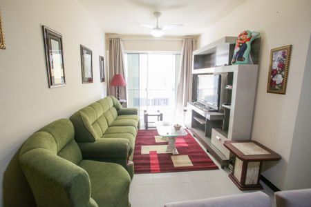 Apartamento à venda com 74m², 2 quartos e 1 vagaSala