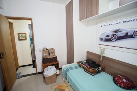 Apartamento à venda com 74m², 2 quartos e 1 vagaQuarto 2