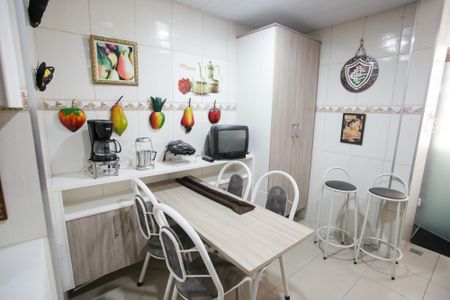 Apartamento à venda com 74m², 2 quartos e 1 vagaCozinha