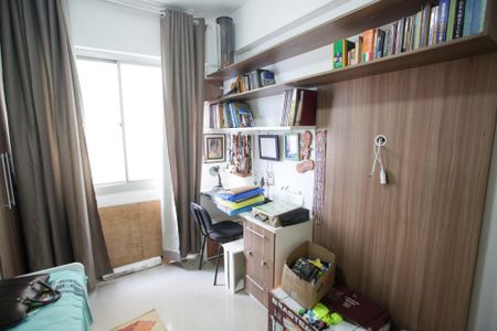 Apartamento à venda com 74m², 2 quartos e 1 vagaQuarto 2