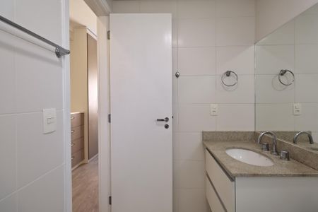 Apartamento à venda com 86m², 3 quartos e 2 vagasBanheiro da Suíte