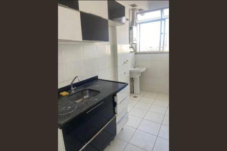 Cozinha de apartamento para alugar com 2 quartos, 55m² em Imperial de São Cristóvão, Rio de Janeiro