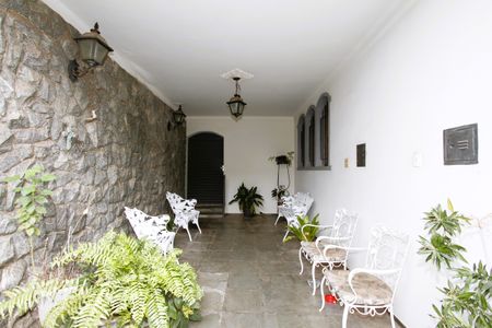 Casa à venda com 440m², 6 quartos e 3 vagasVaranda