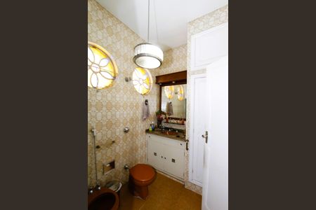 Casa à venda com 440m², 6 quartos e 3 vagasBanheiro Social