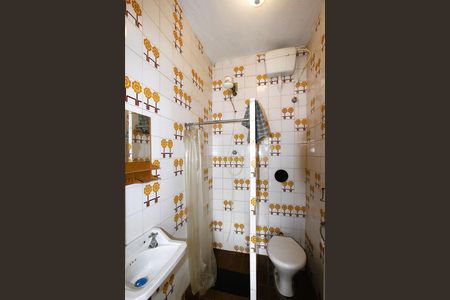 Casa à venda com 440m², 6 quartos e 3 vagasBanheiro de serviço