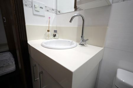 Apartamento à venda com 100m², 3 quartos e 6 vagasBanheiro da Suíte