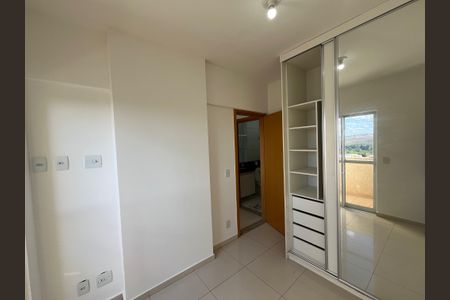 Quarto 2 de apartamento para alugar com 2 quartos, 47m² em Qn 404, Brasília