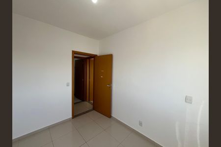 Quarto 1 de apartamento para alugar com 2 quartos, 47m² em Qn 404, Brasília
