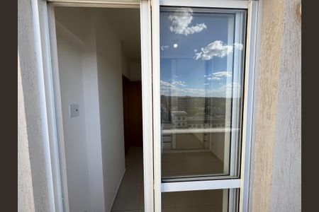 Apartamento para alugar com 47m², 2 quartos e 1 vaga Apartamento para alugar com 47m², 2 quartos e 1 vagaSacada Quarto 2