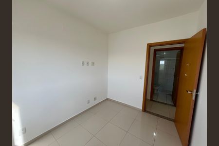 Quarto 1 de apartamento para alugar com 2 quartos, 47m² em Qn 404, Brasília