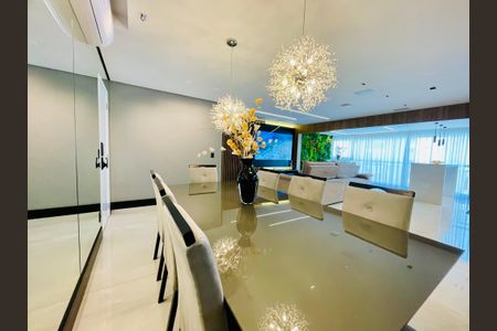 Apartamento para alugar com 154m², 3 quartos e 3 vagas Apartamento para alugar com 154m², 3 quartos e 3 vagasSala de Jantar