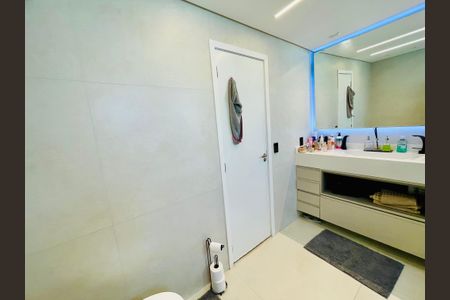 Apartamento para alugar com 154m², 3 quartos e 3 vagas Apartamento para alugar com 154m², 3 quartos e 3 vagasBanheiro 1